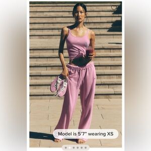 NWT ALO Yoga Accolade Straight Leg Sweatpants in Candy Heart Pink Size XS